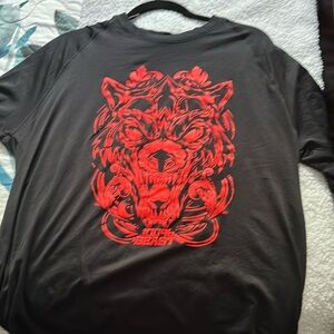 Under armour wolf T shirt